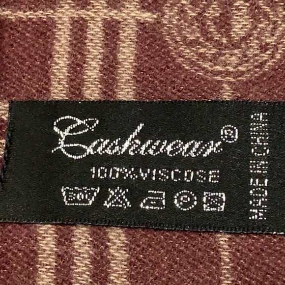 Cashwear Two-Tone Scarf - Picture 8 of 8